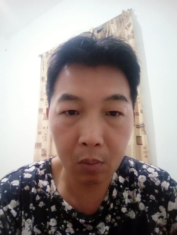 繁华哀伤的第一张照片--东山征婚网
