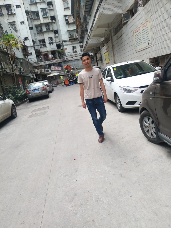 突然的自我的第三张照片--东山征婚网