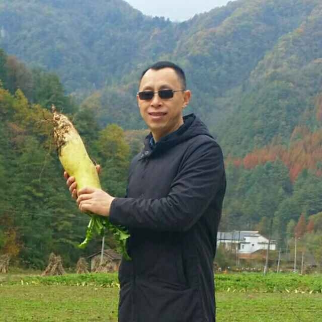 墨迹男的第一张照片--东山征婚网
