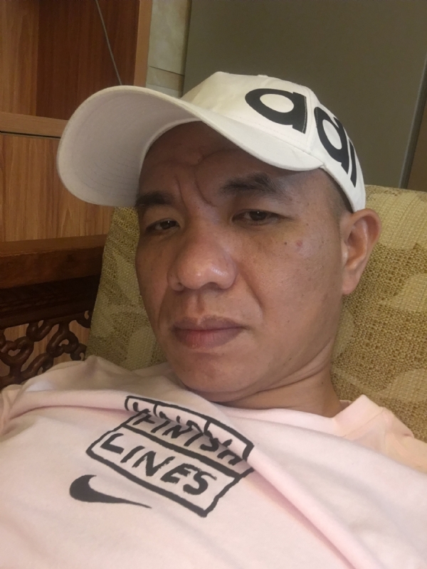 坚持到底的第一张照片--东山征婚网