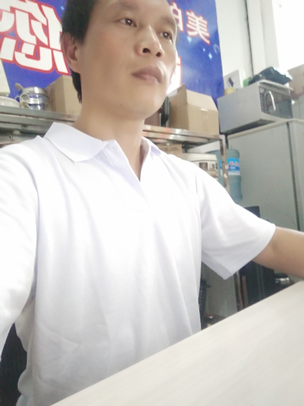 深蓝色的海的第一张照片--东山征婚网