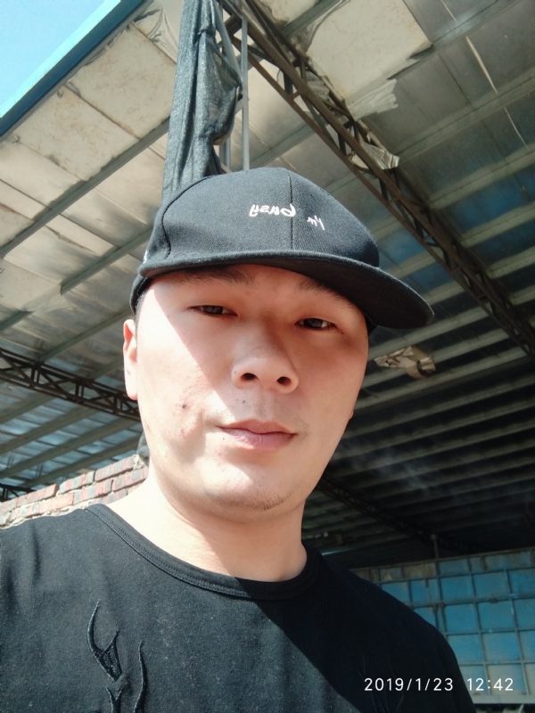 小蔡的第一张照片--东山征婚网