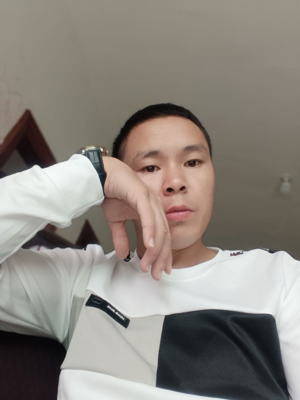 冷漠的第一张照片--东山征婚网
