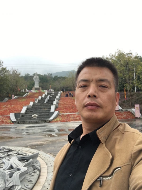 开心的松鼠的第二张照片--东山征婚网