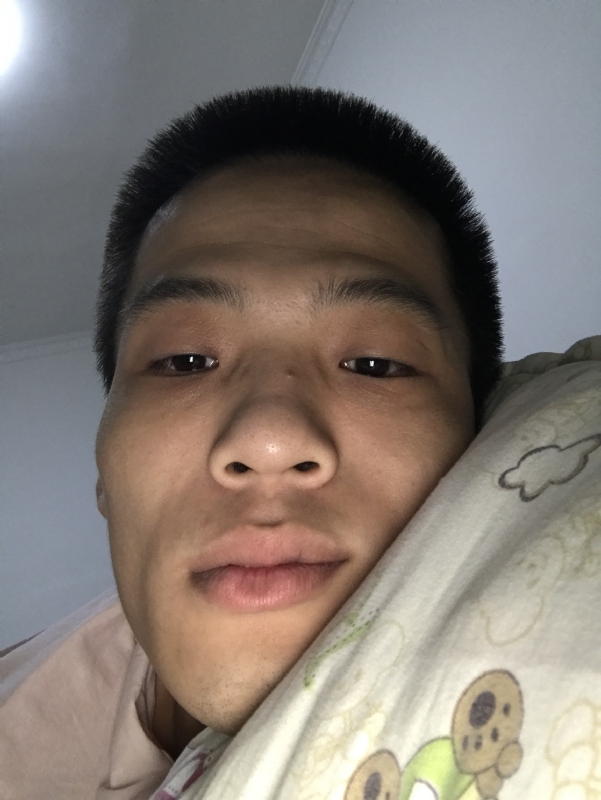 直男的第一张照片--东山征婚网
