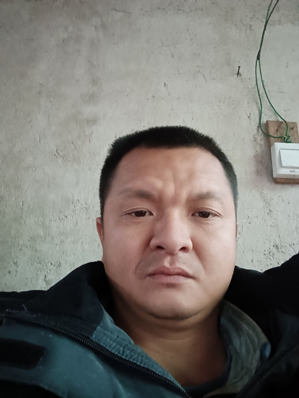 兰成龙的第二张照片--东山征婚网