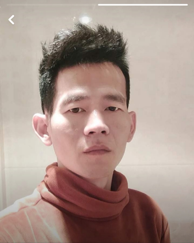 白了少年头的第一张照片--东山征婚网