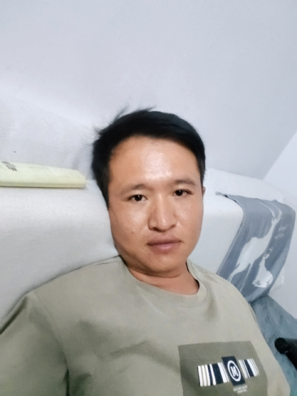 陌生人的第三张照片--东山征婚网